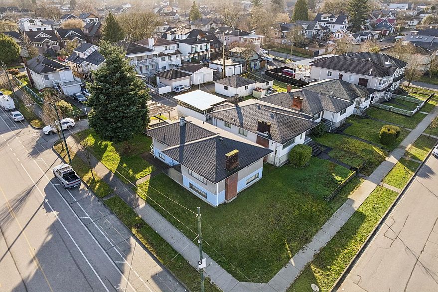 925 Nanaimo Street
