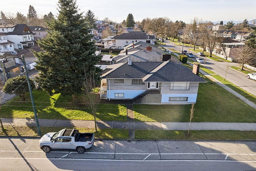 925 Nanaimo Street