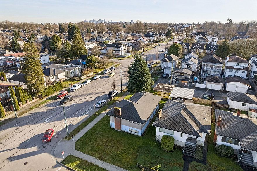 925 Nanaimo Street