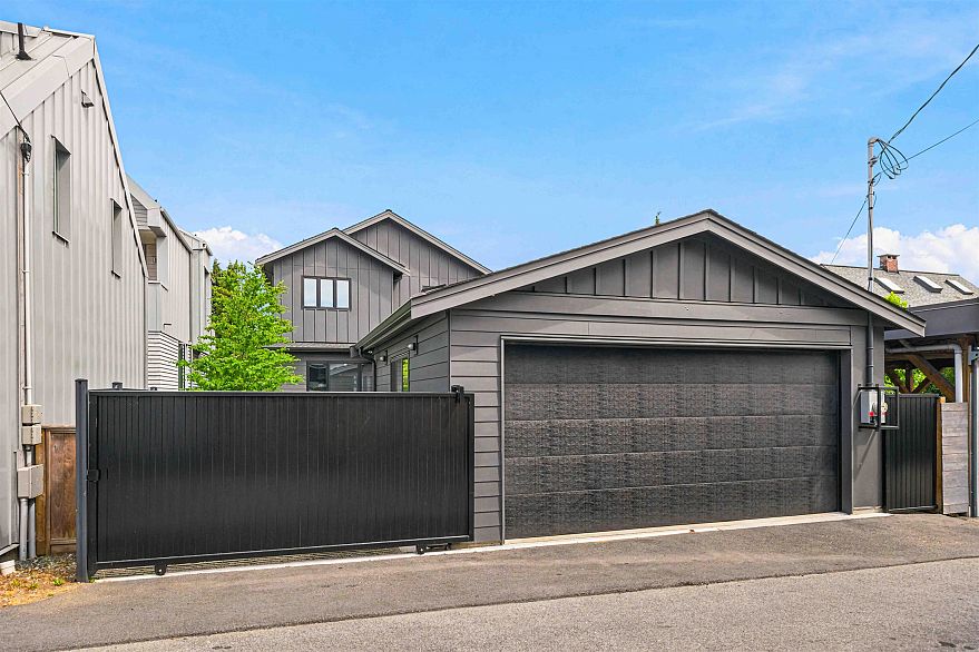 264 E 17th Avenue