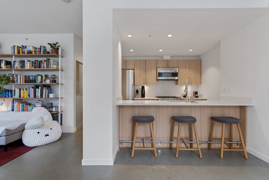 128 W 1st Avenue