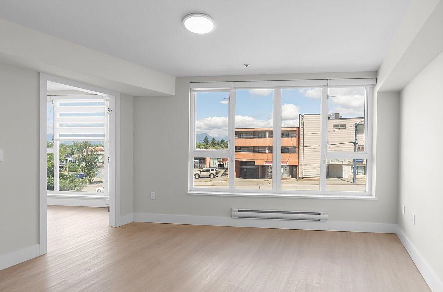 207 3050 Kingsway
