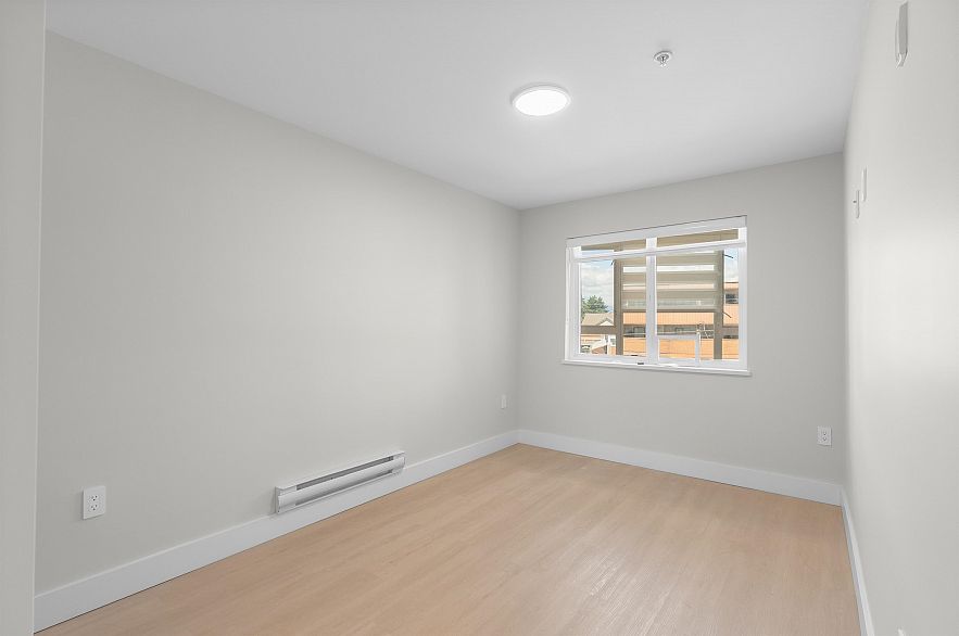 207 3050 Kingsway