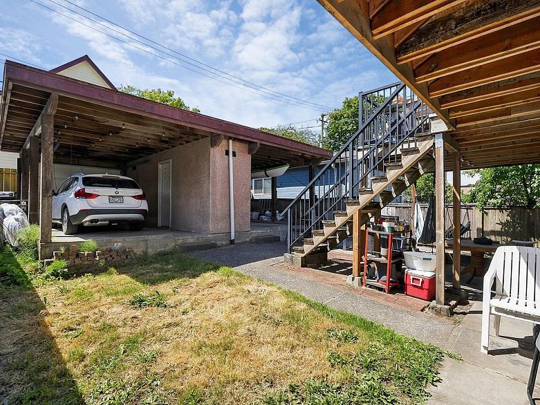 442 E 10th Avenue