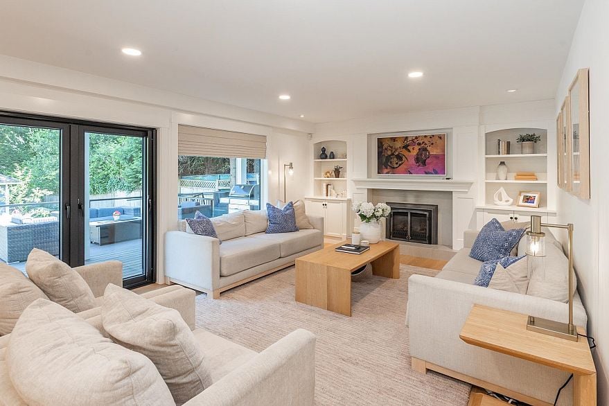 2836 Country Woods Drive