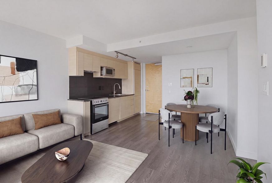 2205 489 Interurban Way