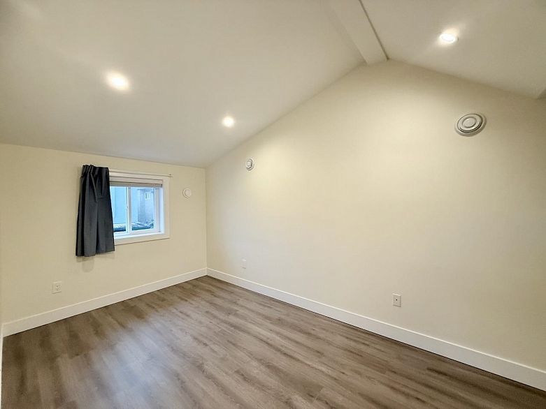 6X W 47TH AVENUE, Vancouver BC V5Y 2X7