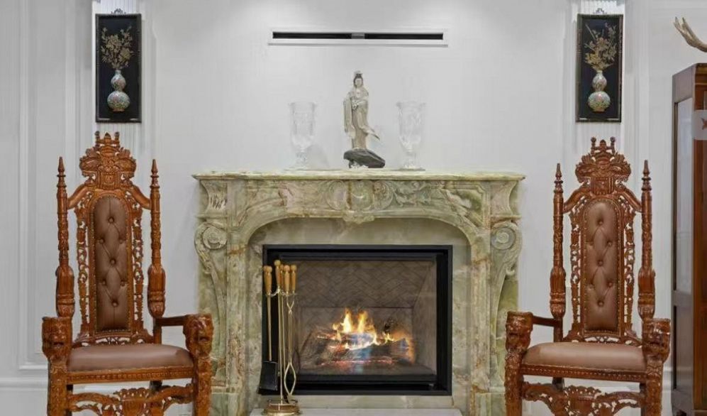 Main and Above 1327 CHARTWELL DR, West Vancouver BC V7S 2R4