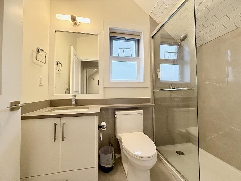 6X W 47TH AVENUE, Vancouver BC V5Y 2X7