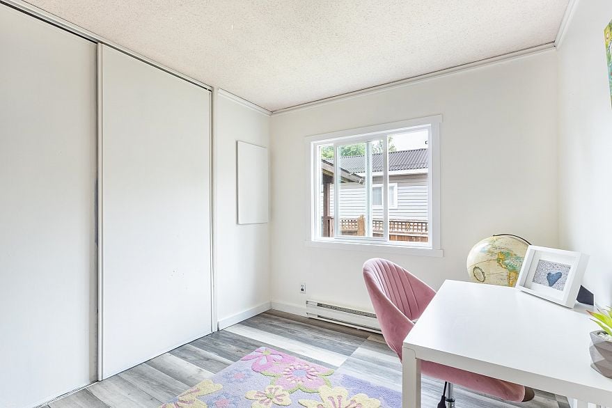 53 1413 Sunshine Coast Highway