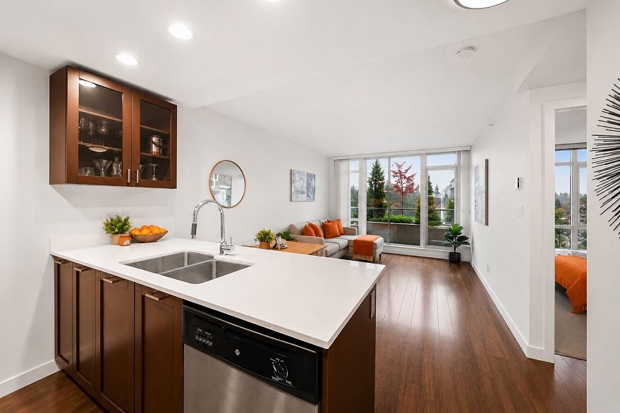 220 4818 Eldorado Mews