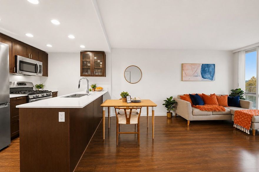 220 4818 Eldorado Mews
