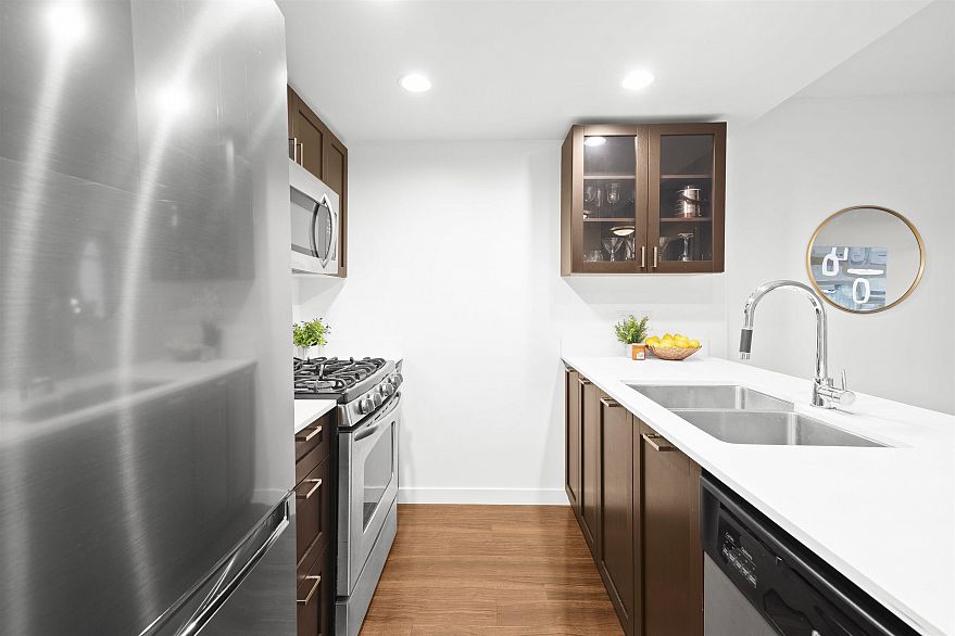 220 4818 Eldorado Mews