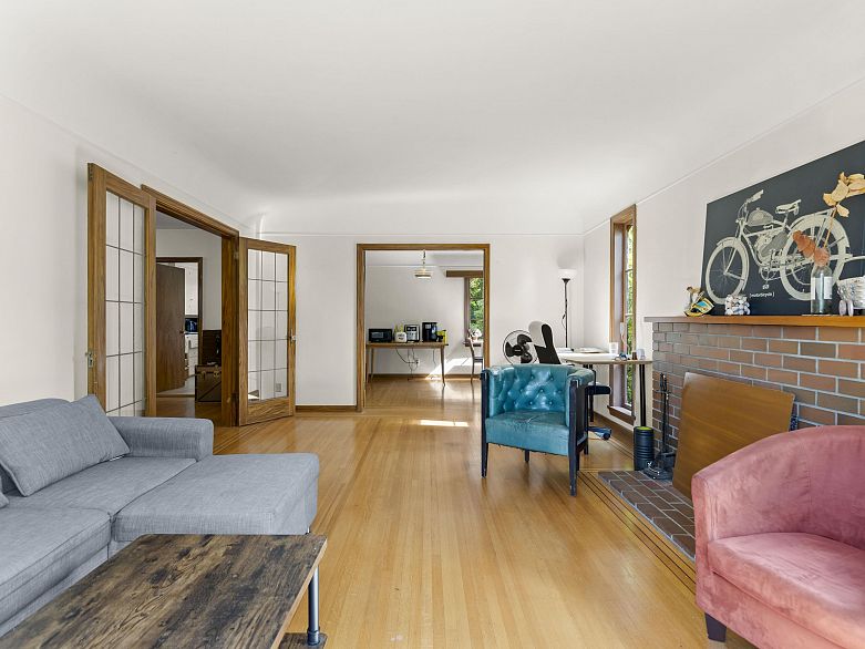 4691 W 5th Avenue
