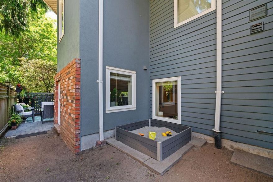 218 W 15th Avenue