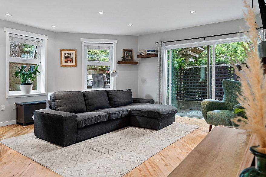 218 W 15th Avenue