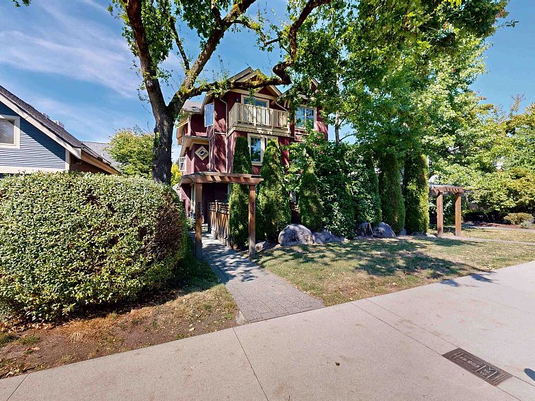 839 W 14th Avenue