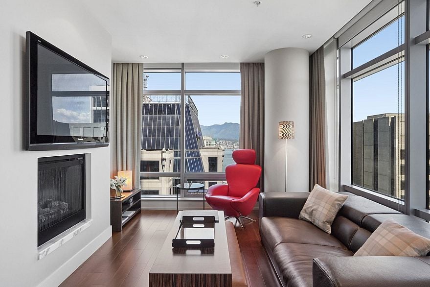 3305 1111 Alberni Street