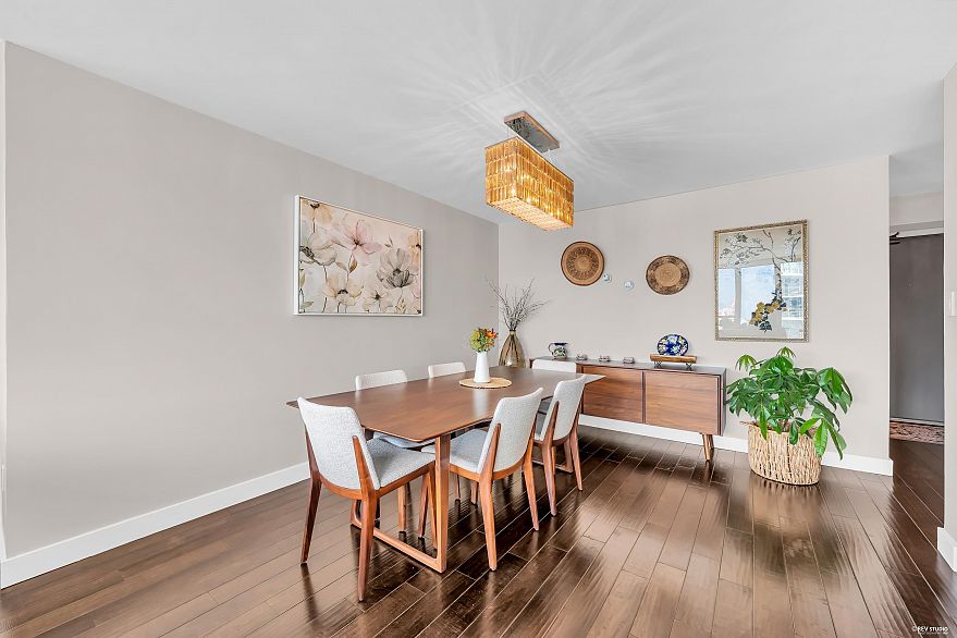 1904 1088 Quebec Street