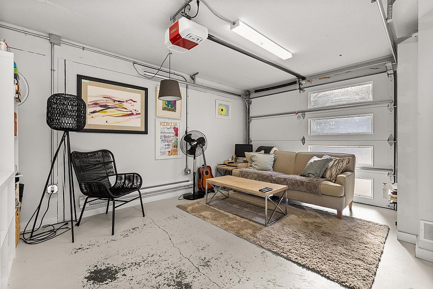 894 Eden Crescent