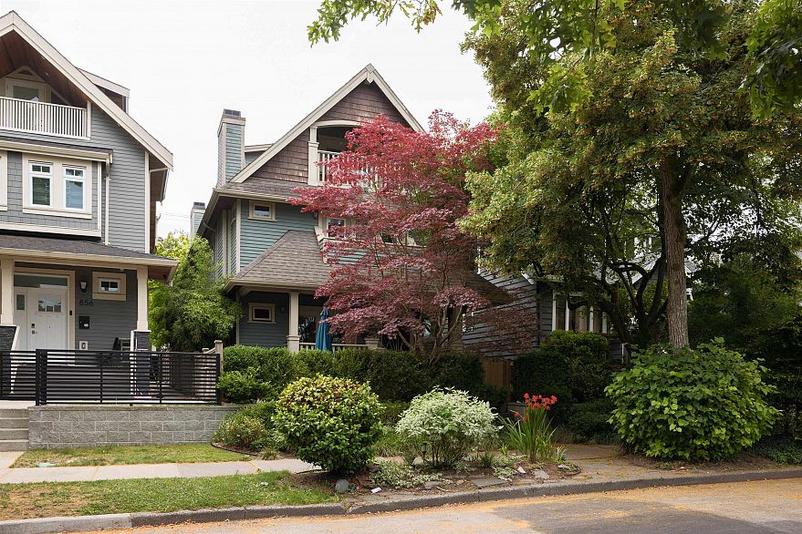 850 E 10th Avenue