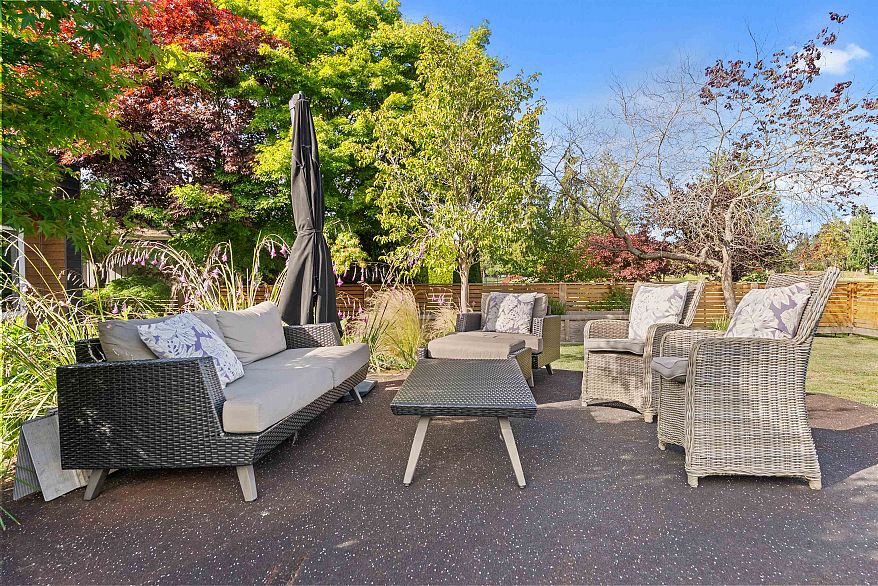 894 Eden Crescent
