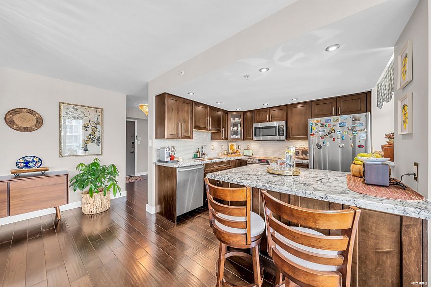 1904 1088 Quebec Street