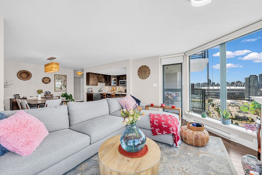 1904 1088 Quebec Street