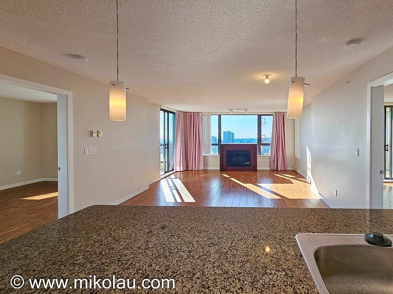 24X5 7088 SALISBURY AVE, Burnaby BC V5E 0A4