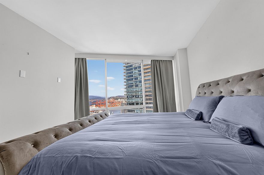 3101 1077 W Cordova Street