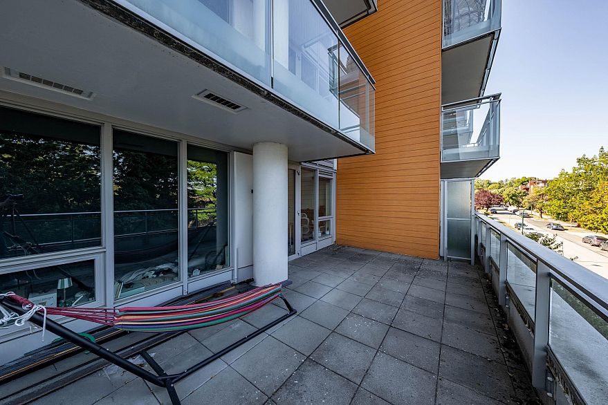 512 433 SW Marine Drive