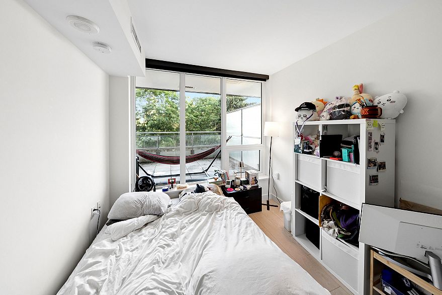 512 433 SW Marine Drive
