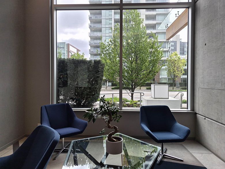 1402 1661 Quebec Street