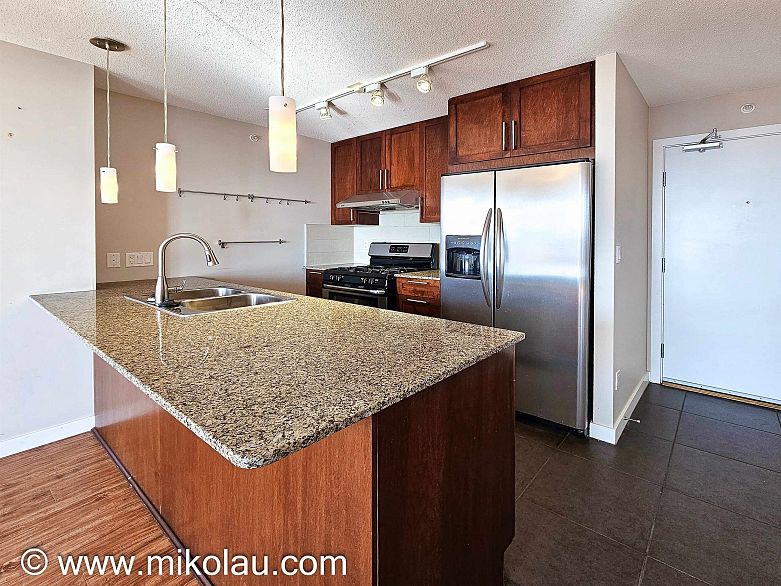 24X5 7088 SALISBURY AVE, Burnaby BC V5E 0A4