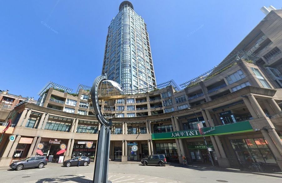 2304 183 Keefer Place