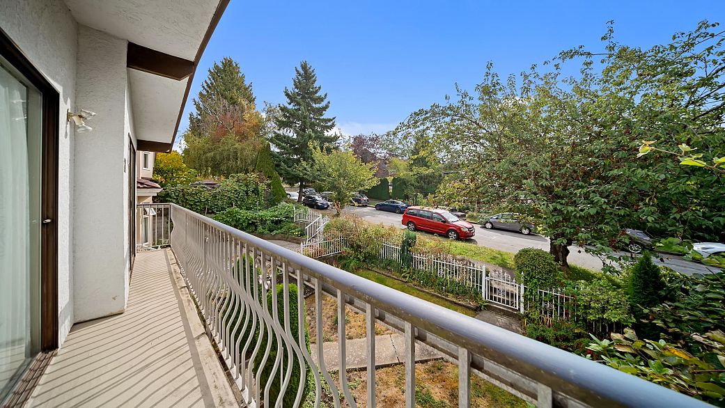 271 E 38th Avenue
