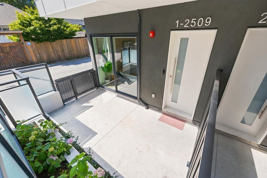 1 2509 Kitchener Street