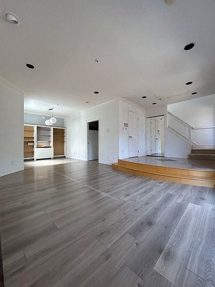 8377 Hudson Street