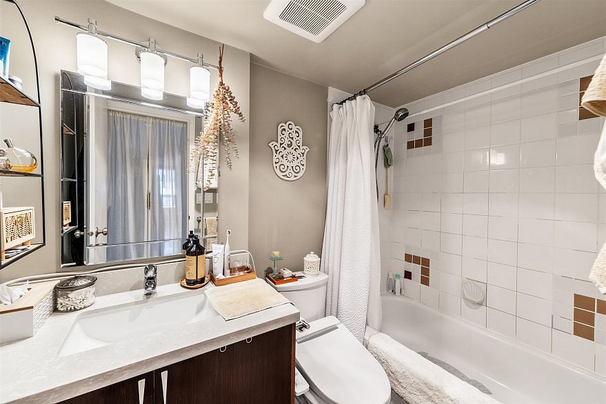 1506 1060 Alberni Street
