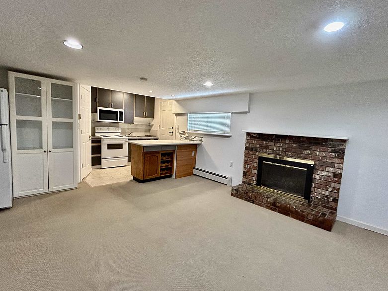1544 W 68th Avenue