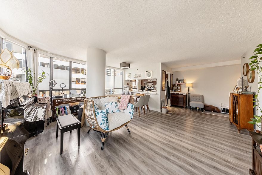 1506 1060 Alberni Street