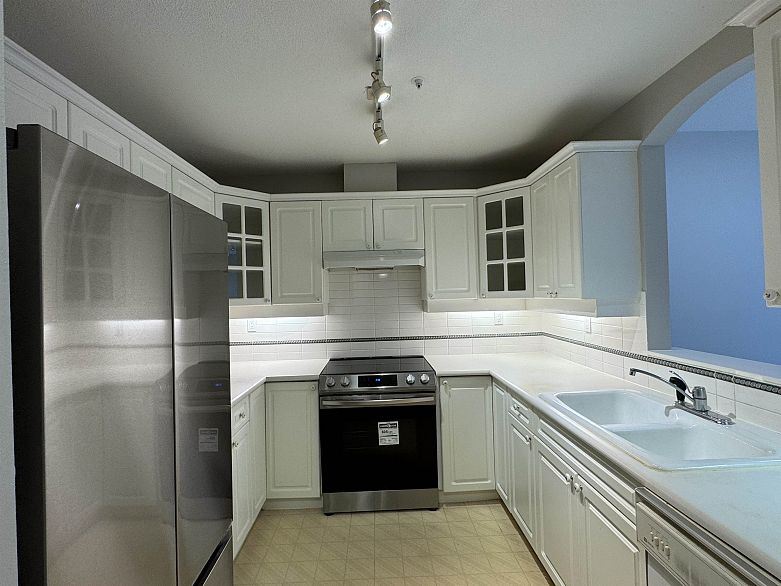 308 5835 E Hampton Place