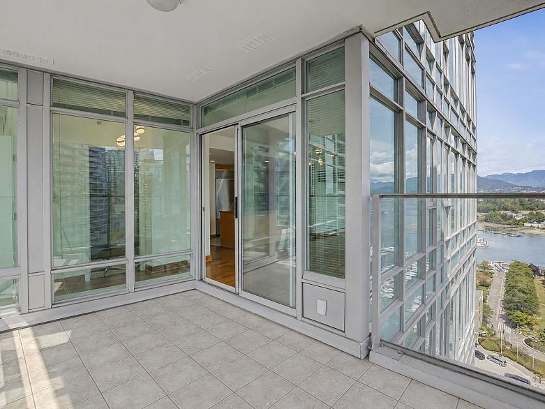 1903 1616 Bayshore Drive