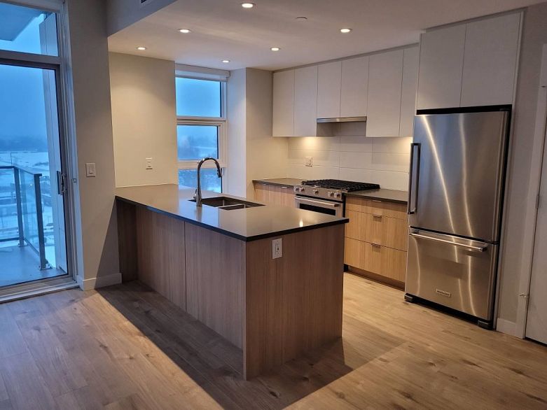807 3430 E Kent South Avenue