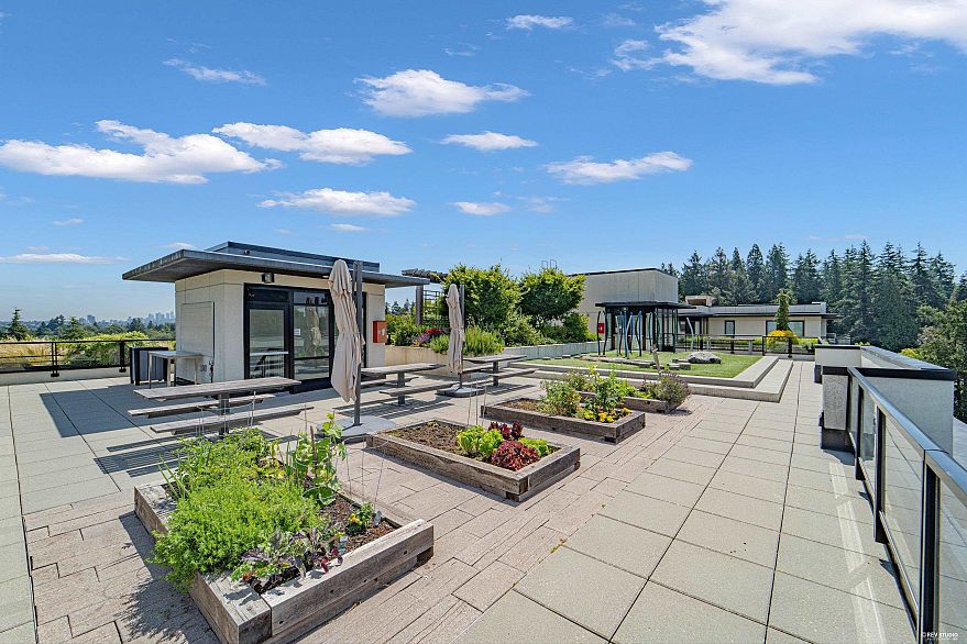 406 4408 Cambie Street