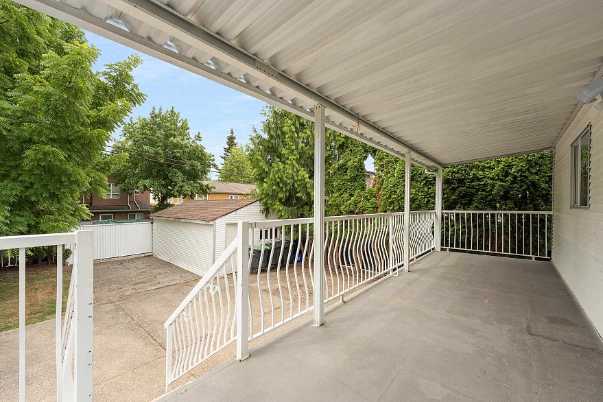 1038 E 51st Avenue