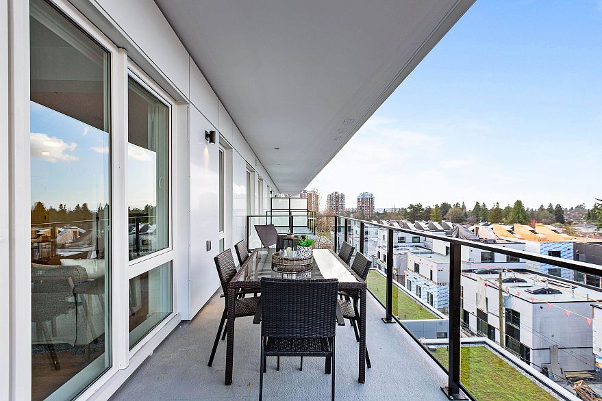 603 6859 Cambie Street