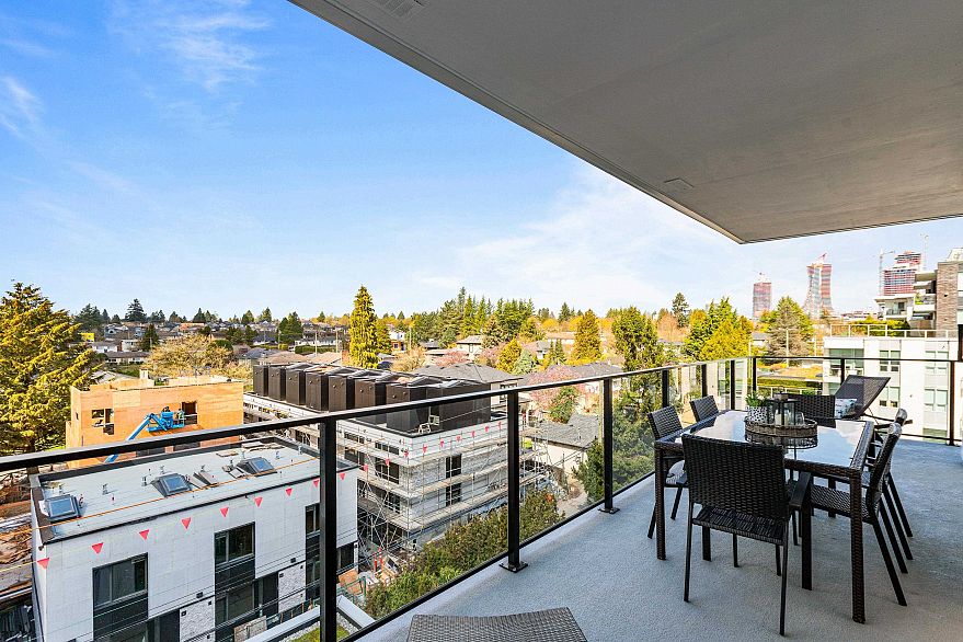 603 6859 Cambie Street
