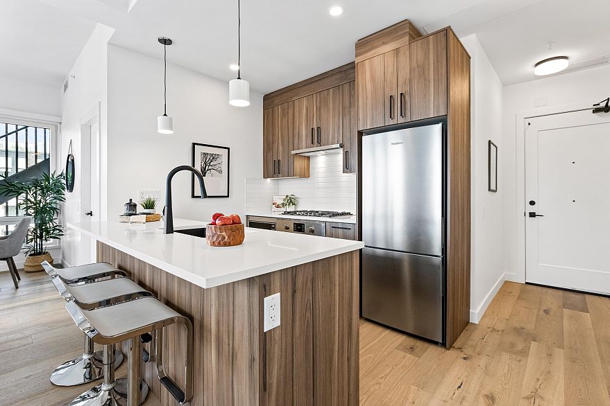 603 6859 Cambie Street