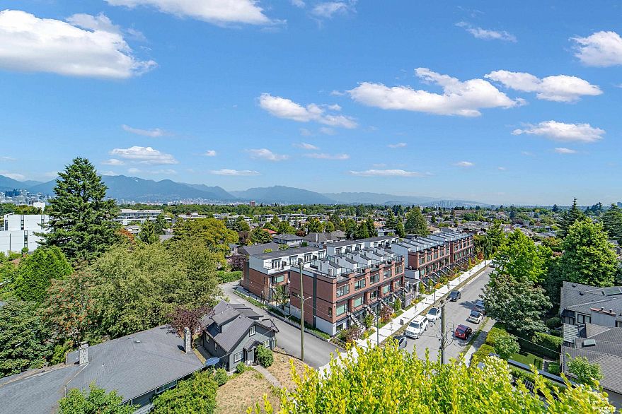 406 4408 Cambie Street